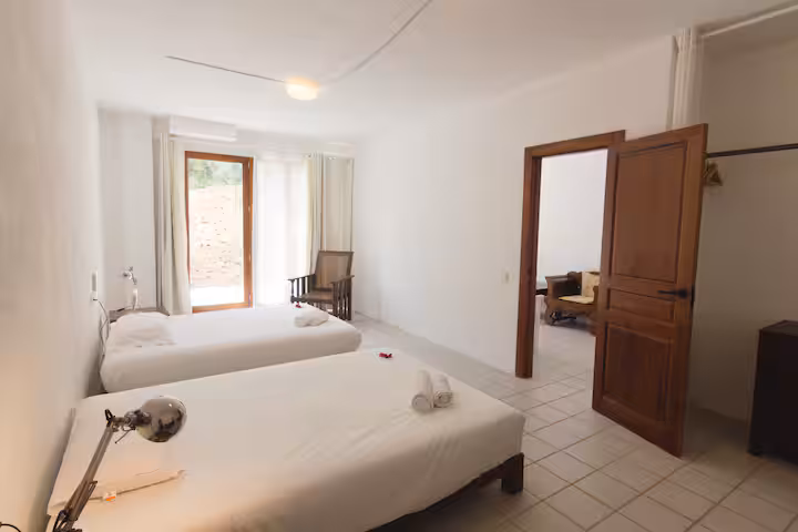 Dormitorio 6, Villa Arenas